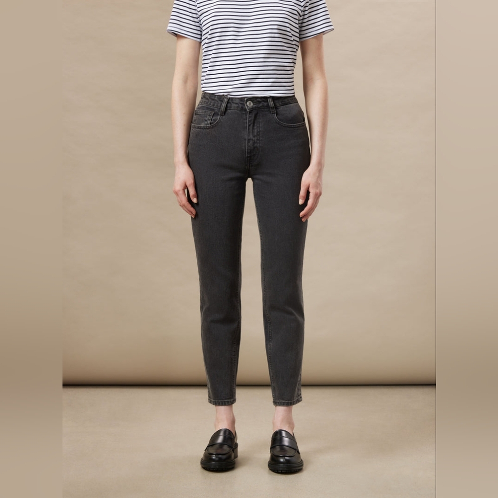 Frank and Oak The Stevie Tapered Jean